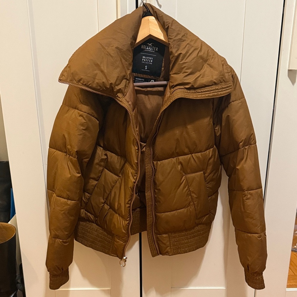 Hollister Tan Puffer Jacket